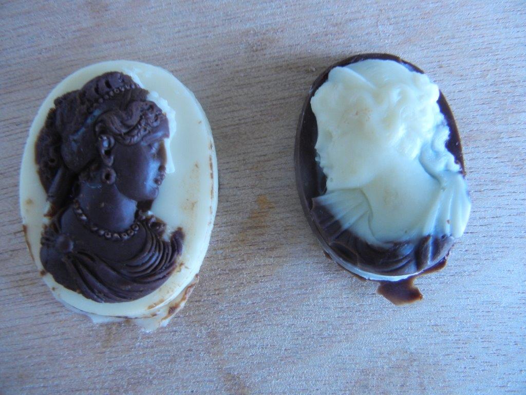 Cameo chocs.jpg