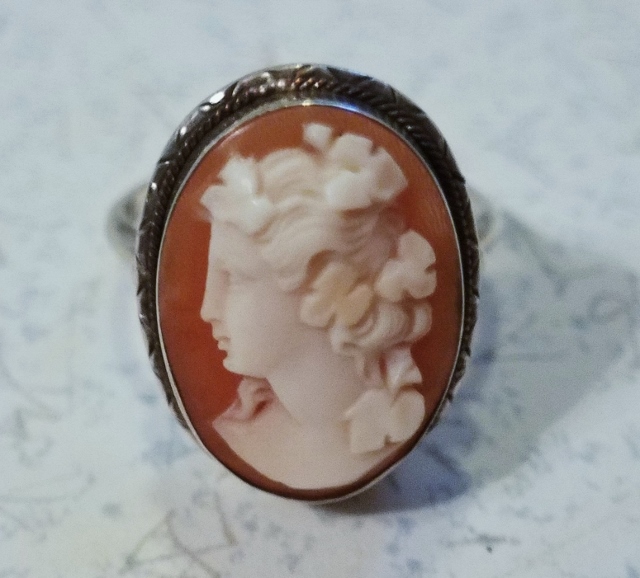 Cameo Ring Bacchante (640x578).jpg