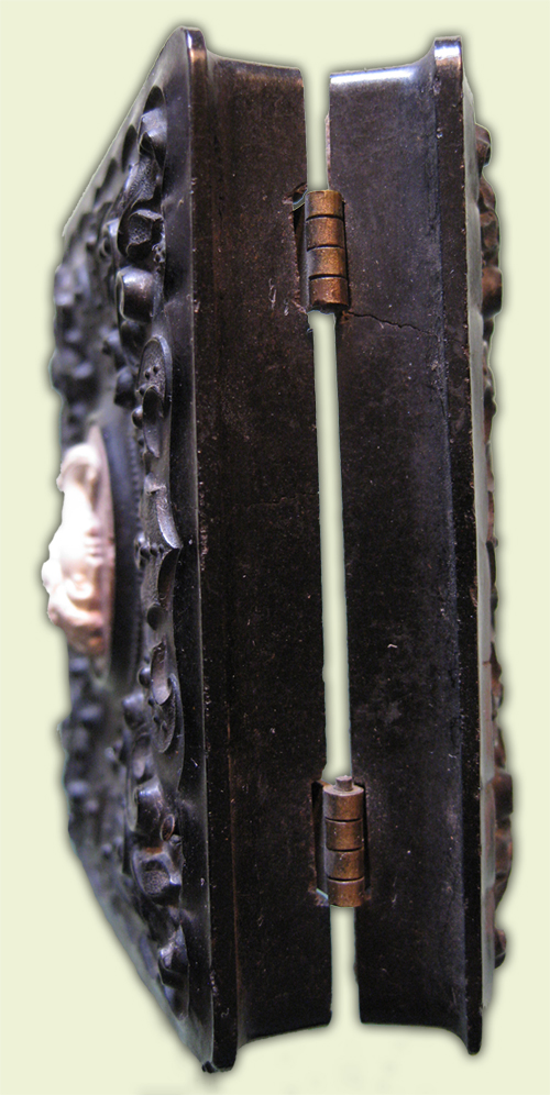 Case3-hinge.jpg