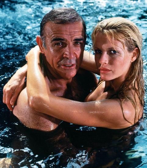 Cc69a680bf578ce49cbc61f3db8154a5--james-bond-movies-bond-girls.jpg