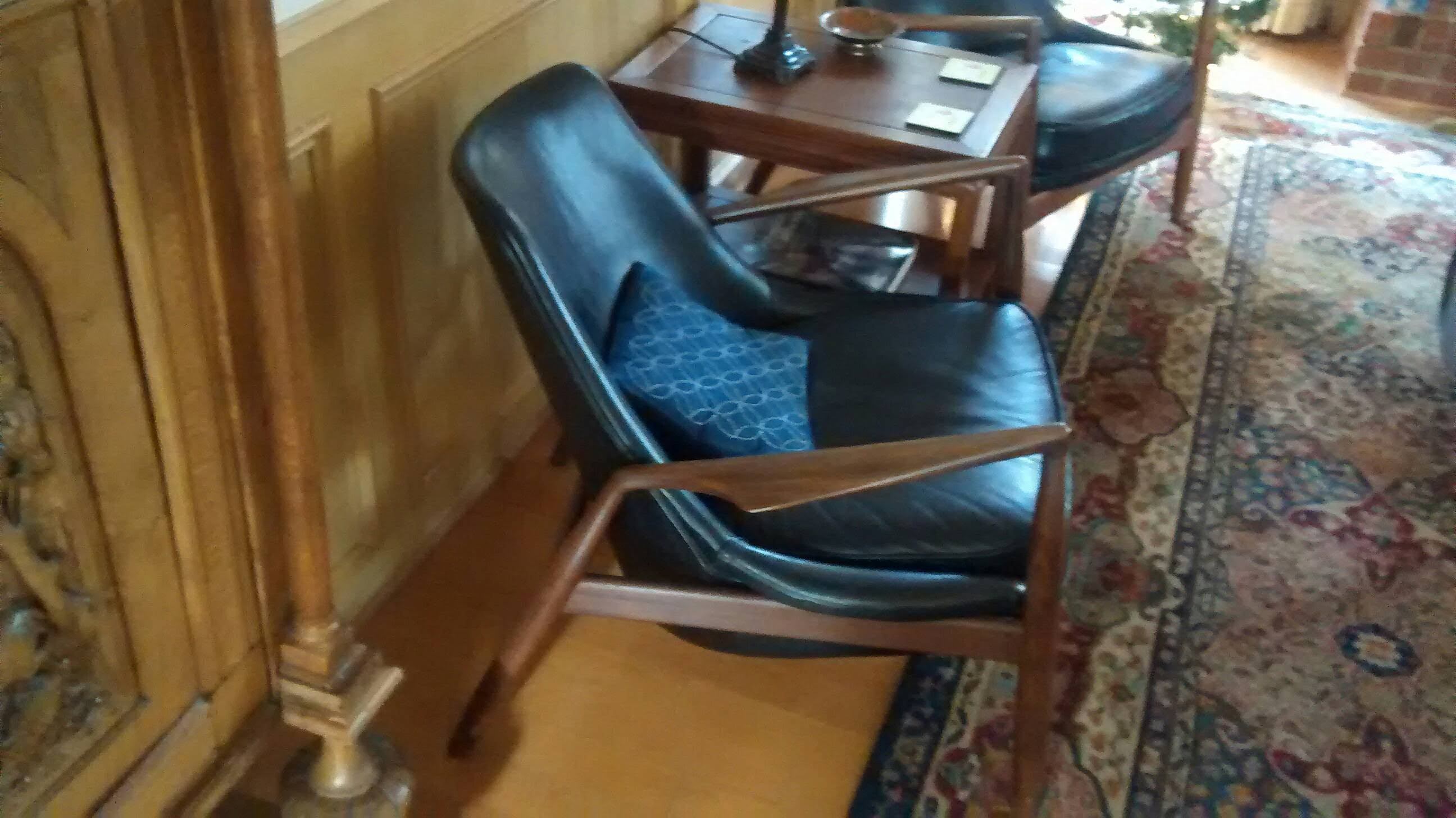 chair.jpg