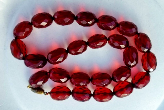 Cherry Amber Bakelite.jpg