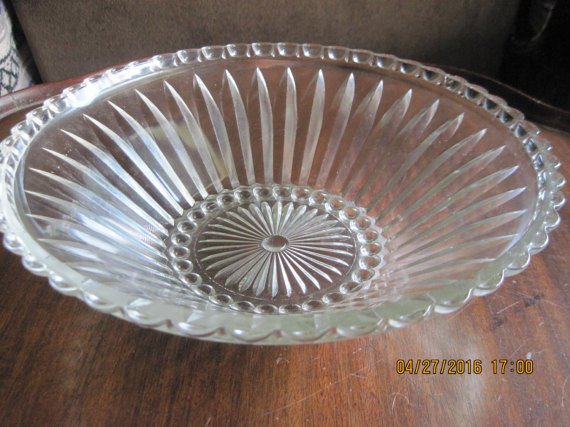 clear glass  bowl  sunburst center hobnail beaded base  Scallop rim mystery (2).jpg