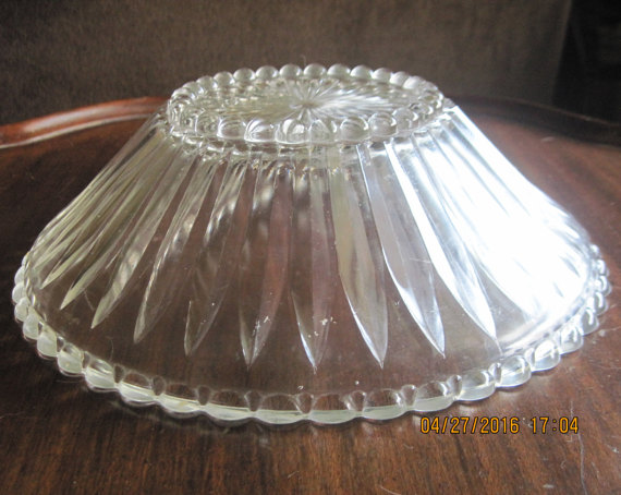 clear glass  bowl  sunburst center hobnail beaded base  Scallop rim mystery (3).jpg