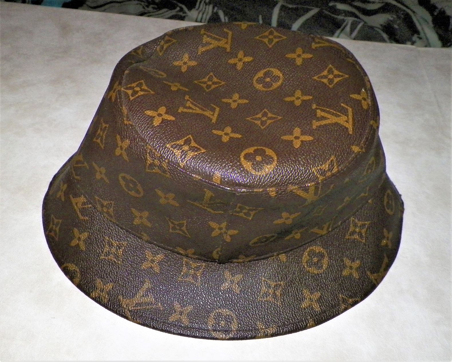 How to know if an old Louis Vuitton baseball cap is authentic - Quora