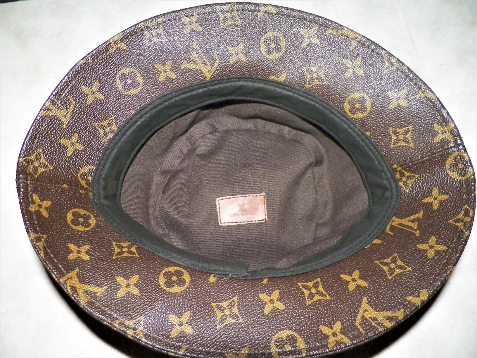 Louis Vuitton Authenticated Leather Hat