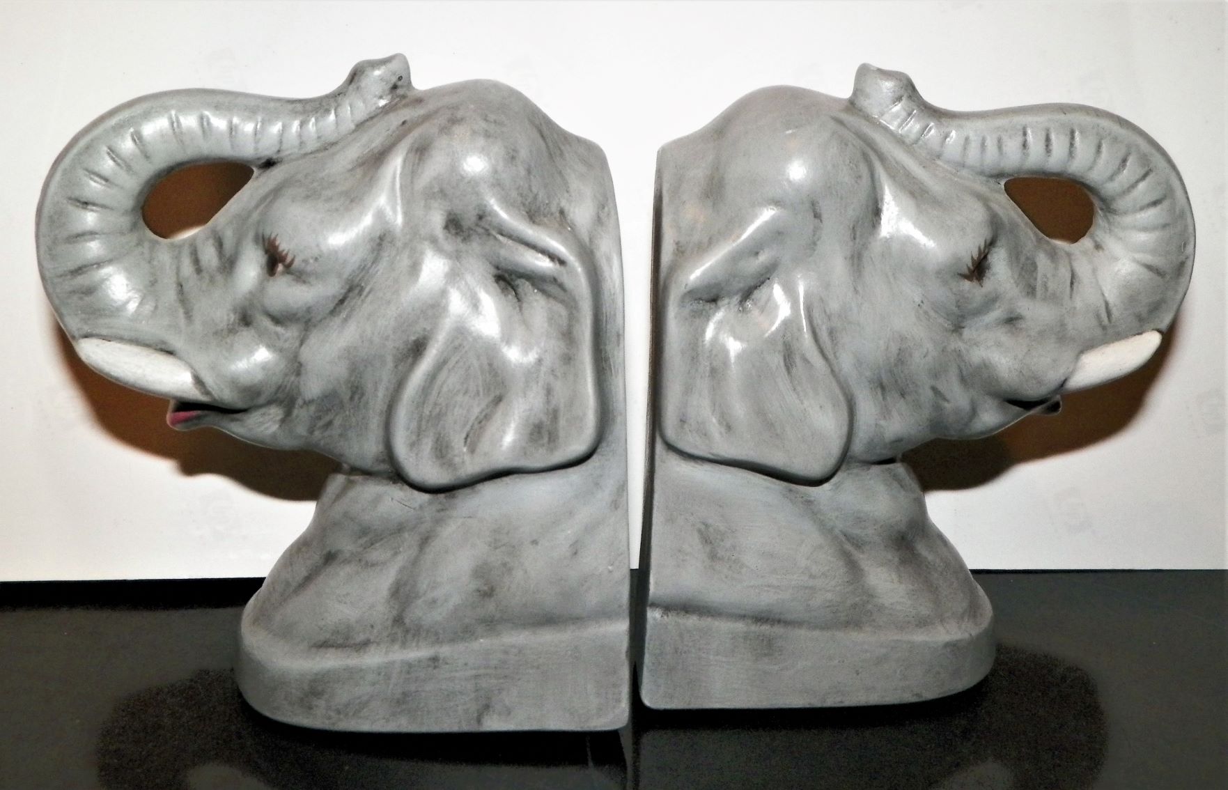 COLLECTIBLE BOOKENDS ELEPHANTS 1AA.JPG