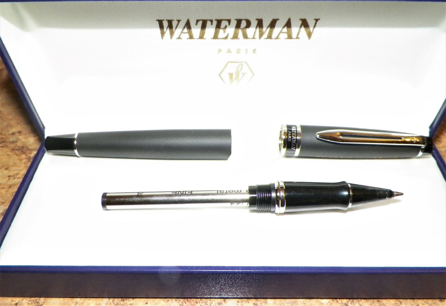 COLLECTIBLE PENS WATERMAN MONSTER ENERGY 4AA.JPG