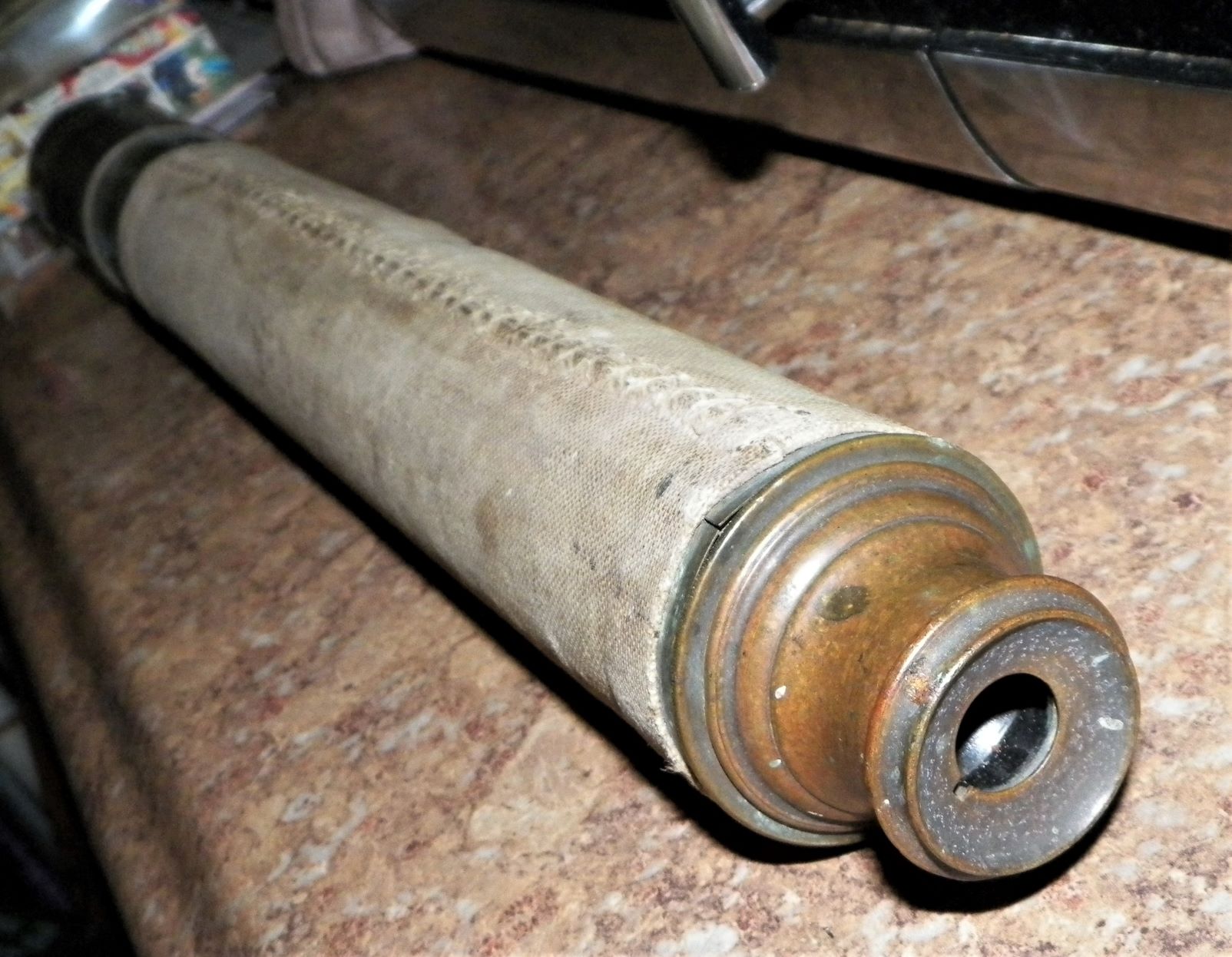 COLLECTIBLE TELESCOPE ANTIQUE 4AA.JPG