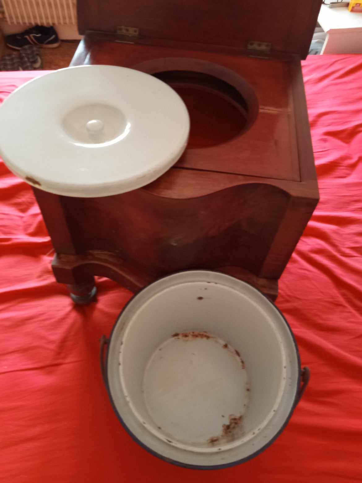 Commode G.jpg