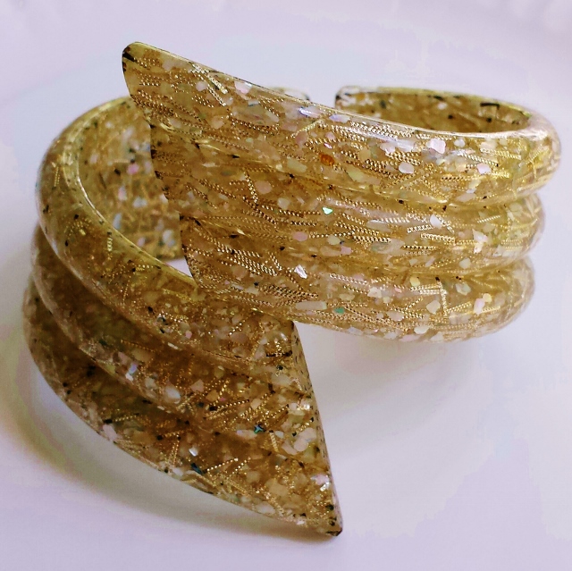 confetti lucite clamper.jpg