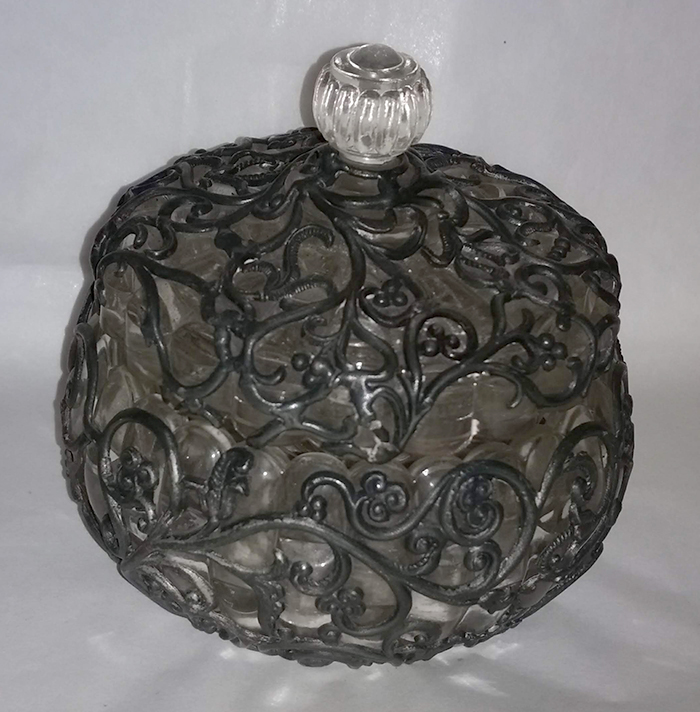 Covered-filigree-bowl-01.jpg