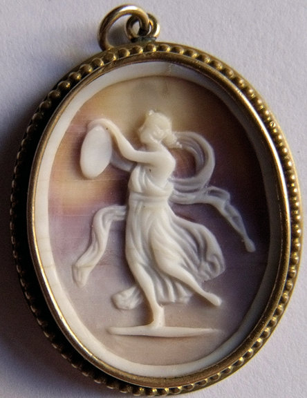 Cowrie reverse bacchante 1A.jpg