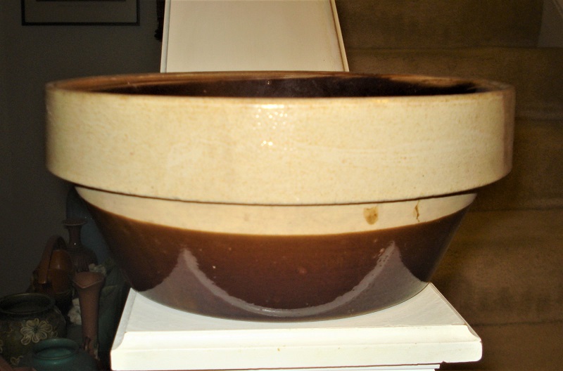 crock bowl - antique pic 1.jpg