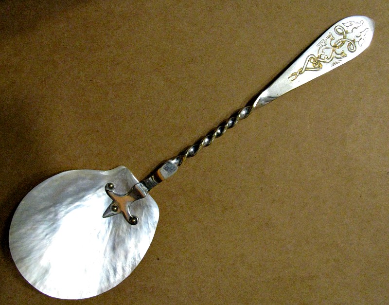 danishdragestilMOPspoon-1.jpg