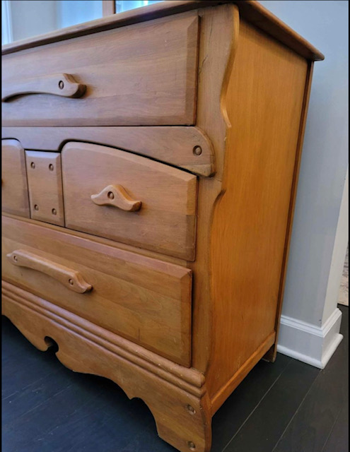 dresser 2.jpg