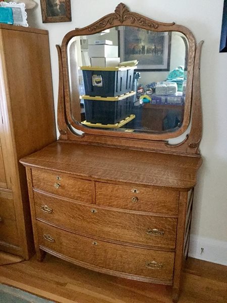 Antique oak dresser with 2024 beveled mirror