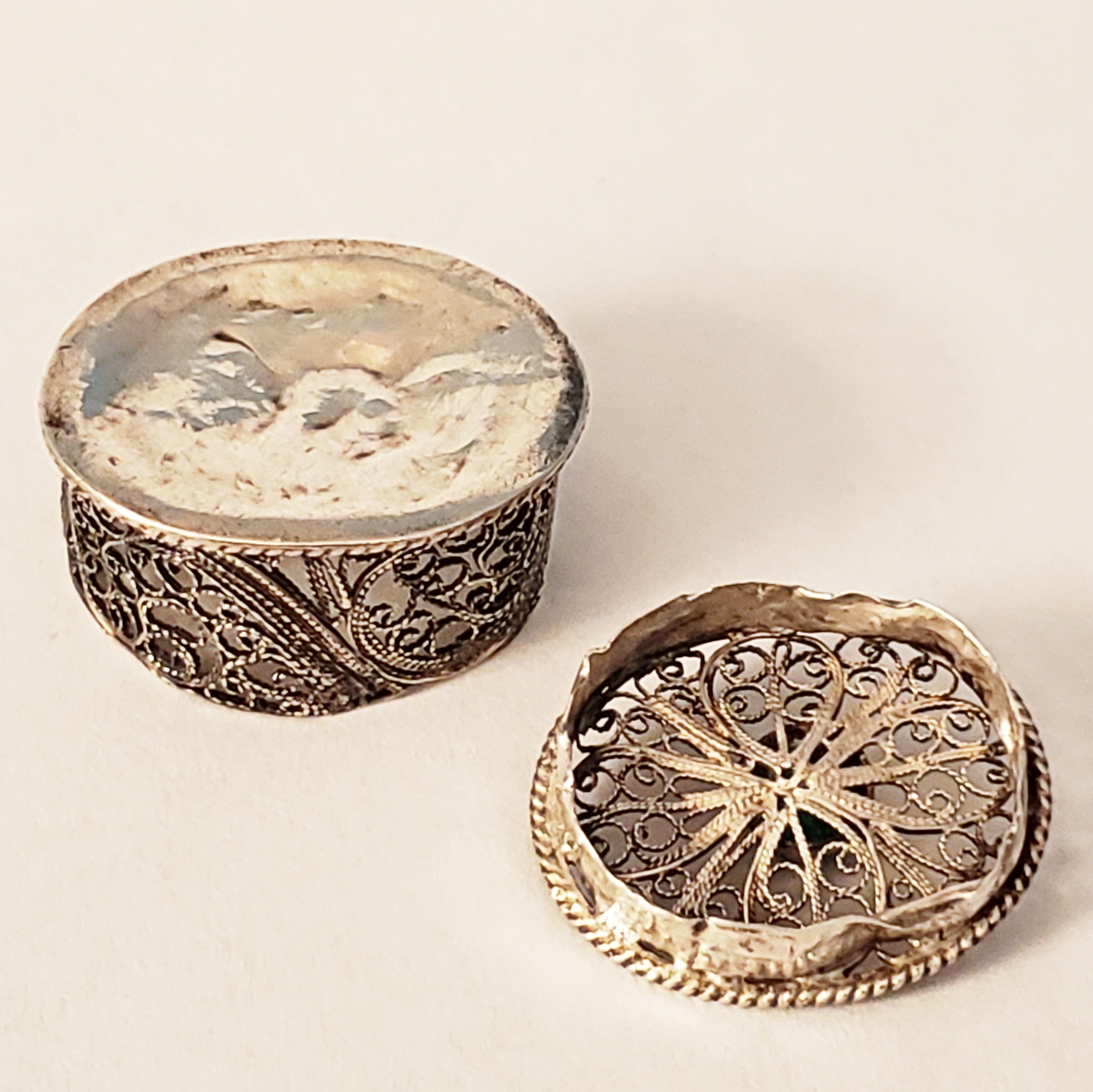 dutch-filigree-box-maybe-4a.jpg