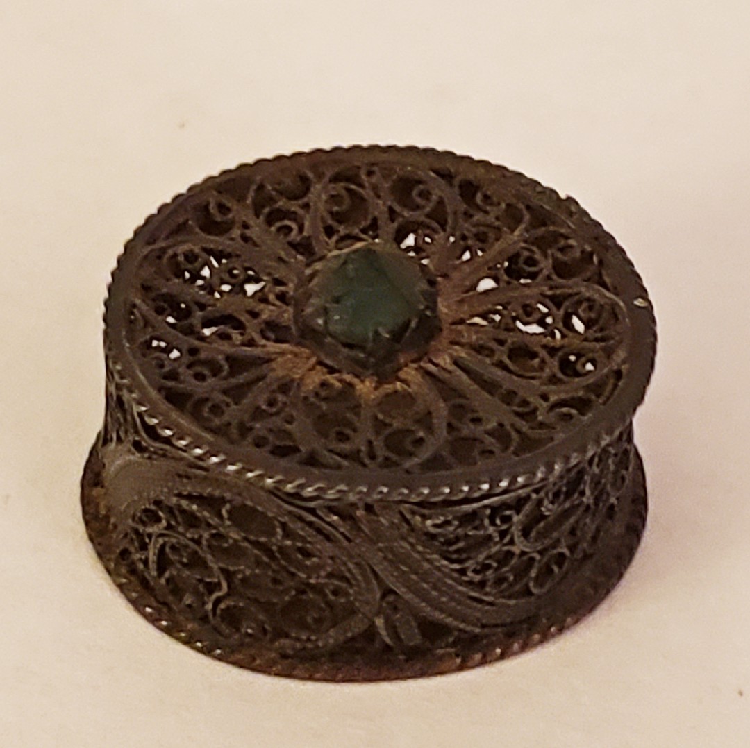 dutch-filigree-box-maybe-6a.jpg