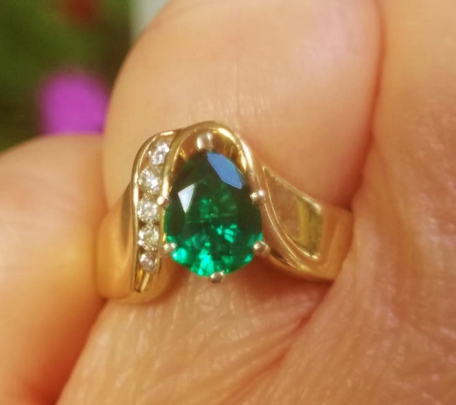 Emerald Pear 1 (640x568).jpg