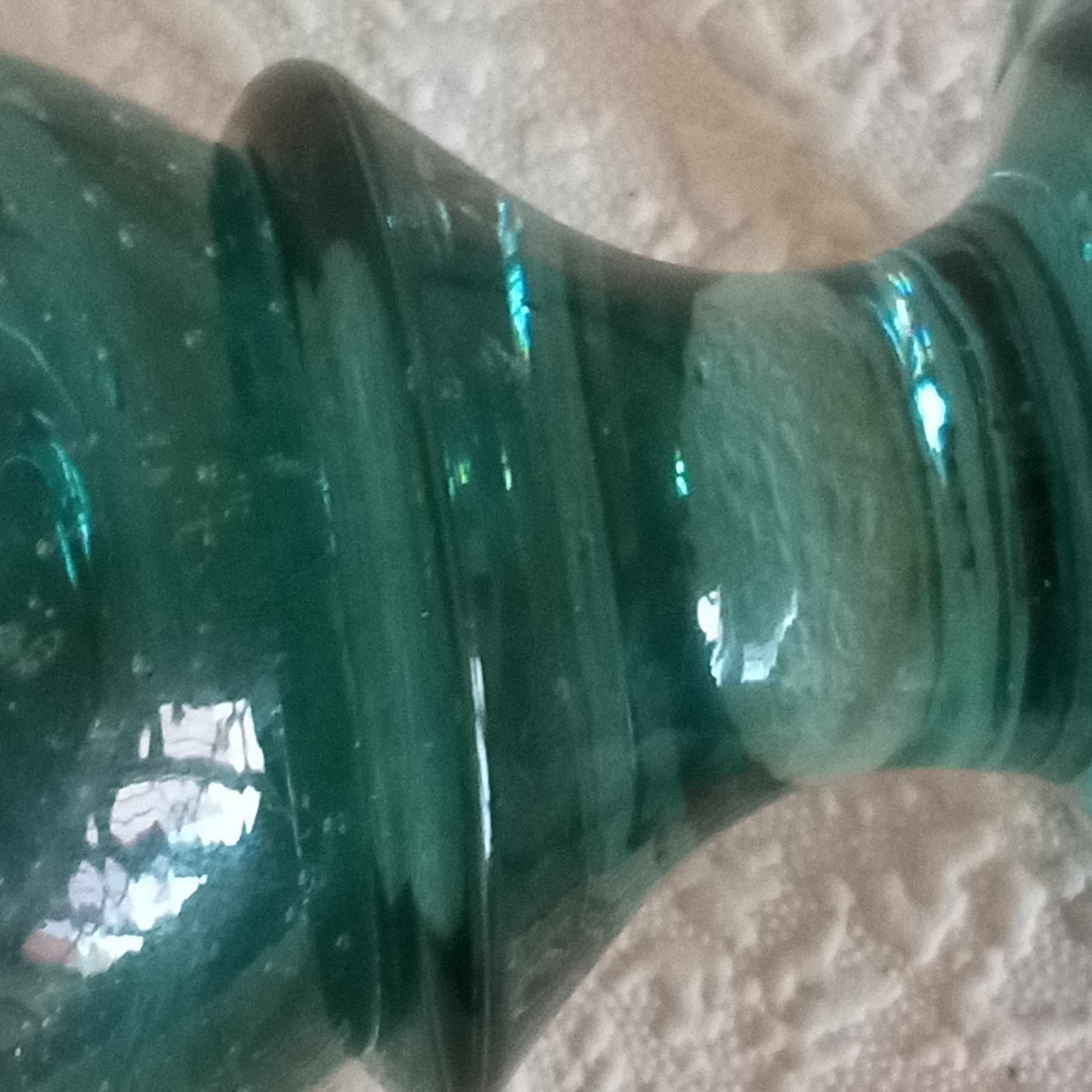 F015 Green bubble glass rummer L.jpg