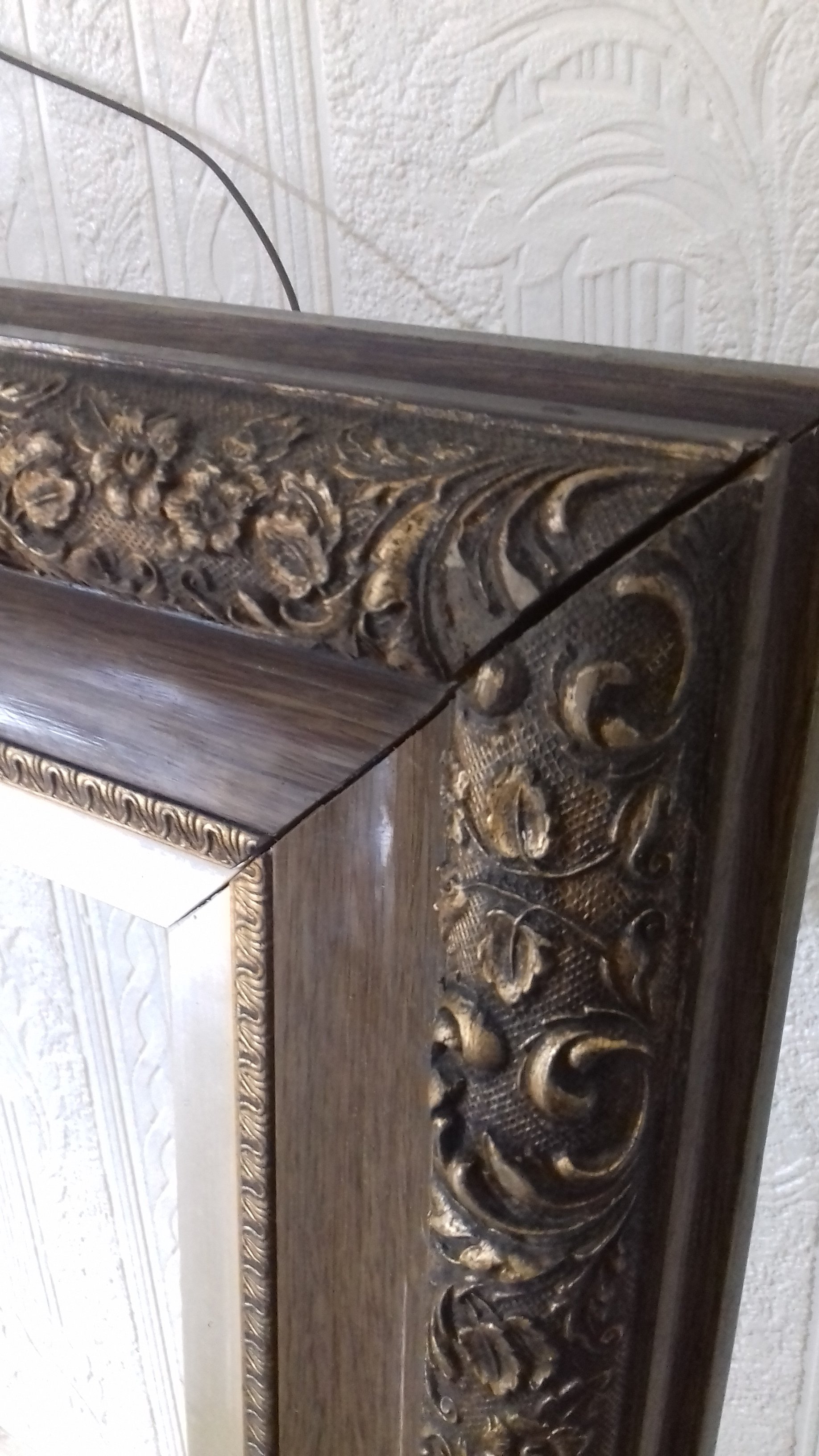 How best to clean this picture frame? Antiques Board