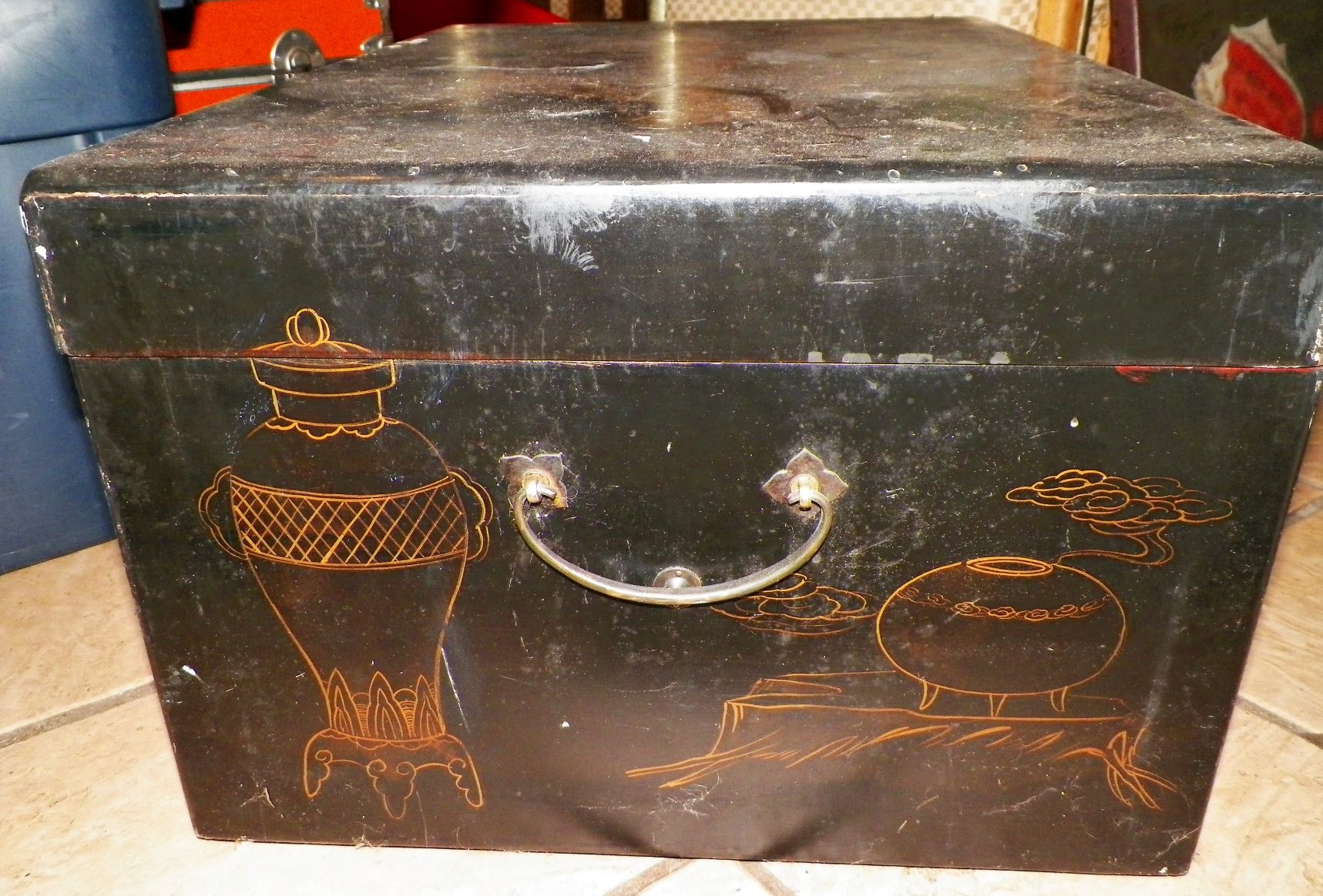 FURNITURE CHEST ORIENTAL 6AAAZZ.jpg