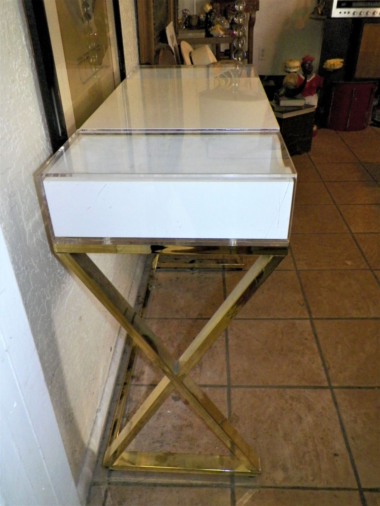 FURNITURE DRESSING TABLE LUCITE & GOLD 4AA.JPG