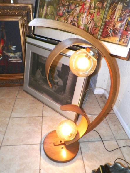 FURNITURE LAMP MID CENTURY LEAF LAMP 4AA.JPG