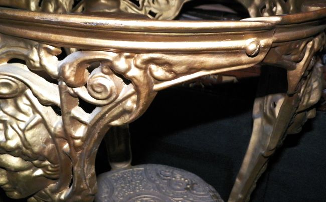 FURNITURE TABLE CAST IRON GOLD WITH CHERUB ANGEL LEGS 8AA.JPG