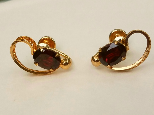 garnets Sorrento GF.jpg