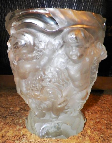 GLASS LALIQUE VASE 4AAA.JPG