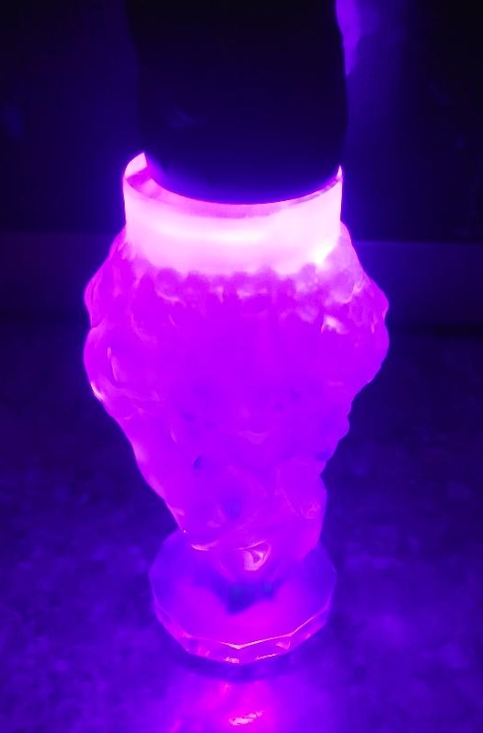 GLASS VASE PURPLE NUDES 3AA.jpg