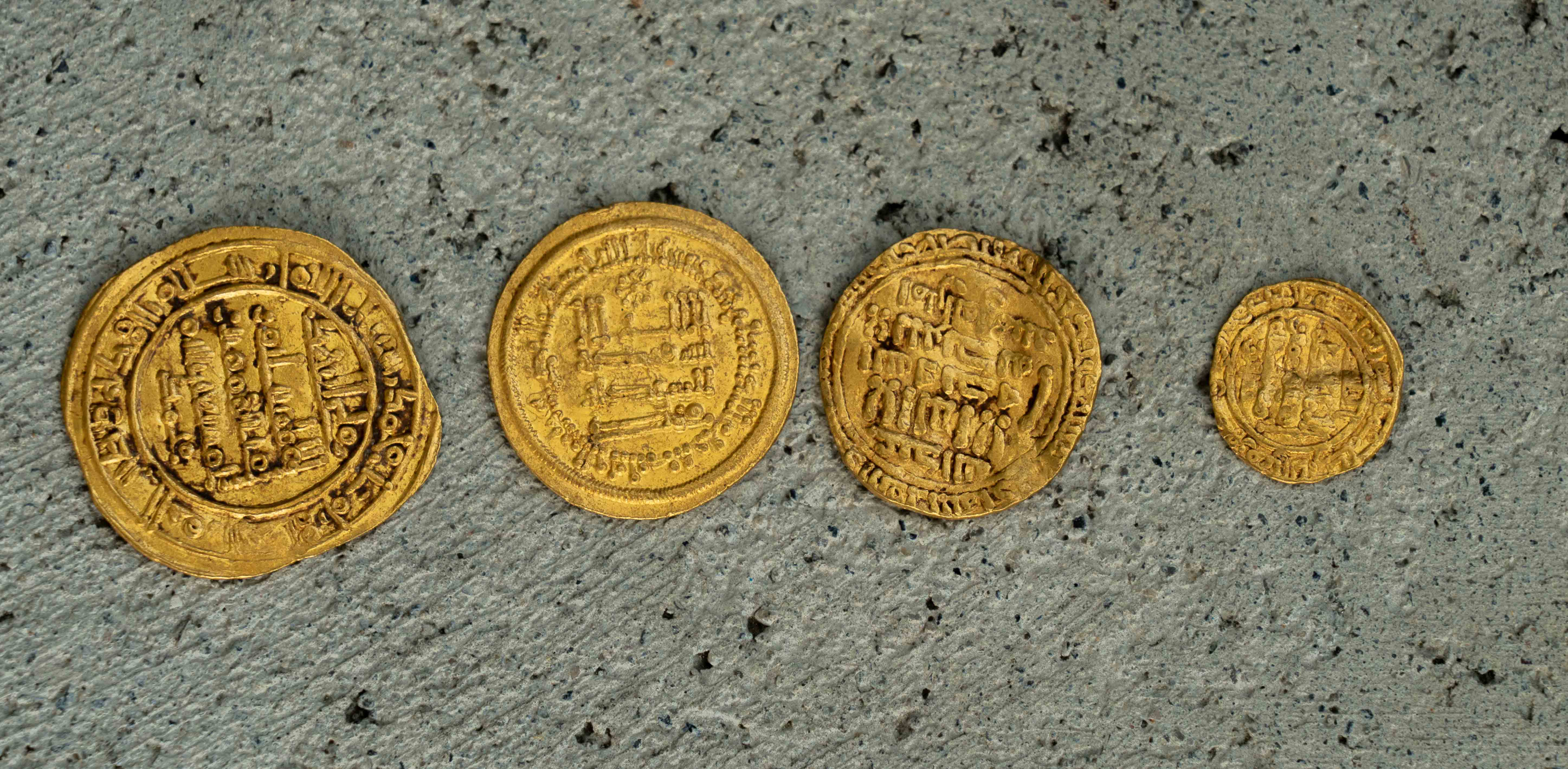 Gold-00142.jpg