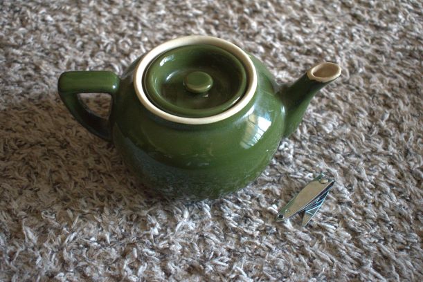 greenoldteapot.jpg