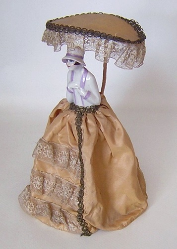 HalfDollPorcelainFlapper20sYellowDressLaceTrimWireWrappedThreadParasol-a.jpg