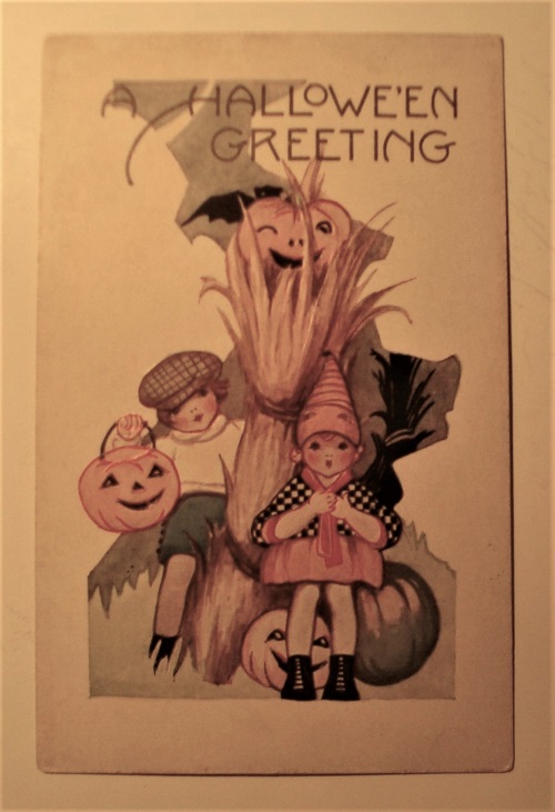 Halloween Postcard - Wade lot 3.jpg