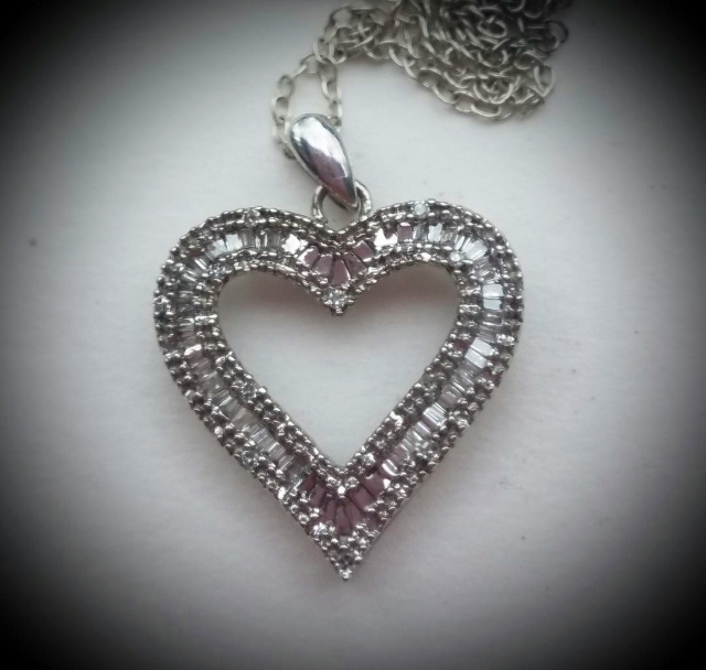 Heart Diamond Pendang 10k (640x608).jpg