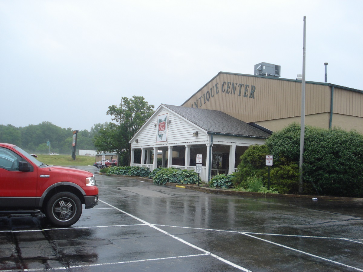 Heart of Ohio Antique Center.jpg