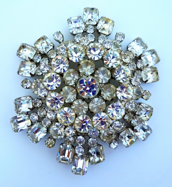 Huge Brooch (590x640).jpg