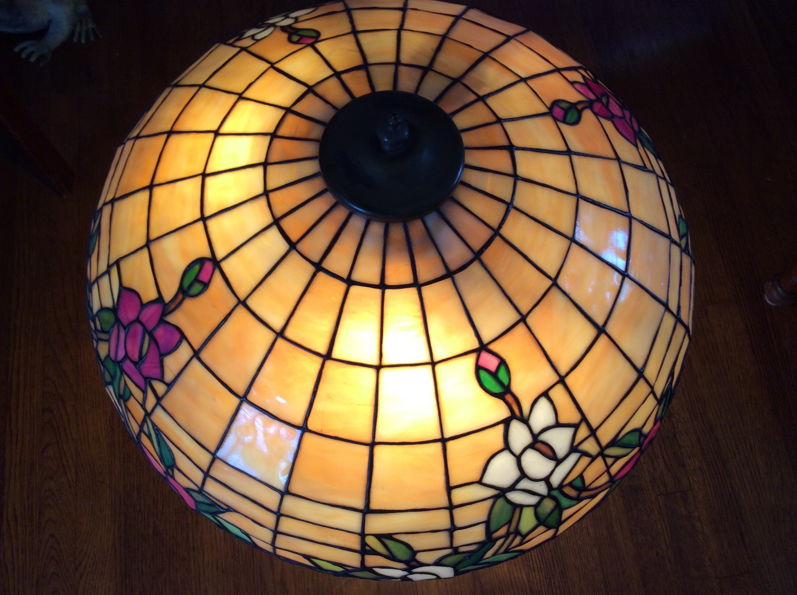 Please help identifying stained glass lamp | Antiques Board