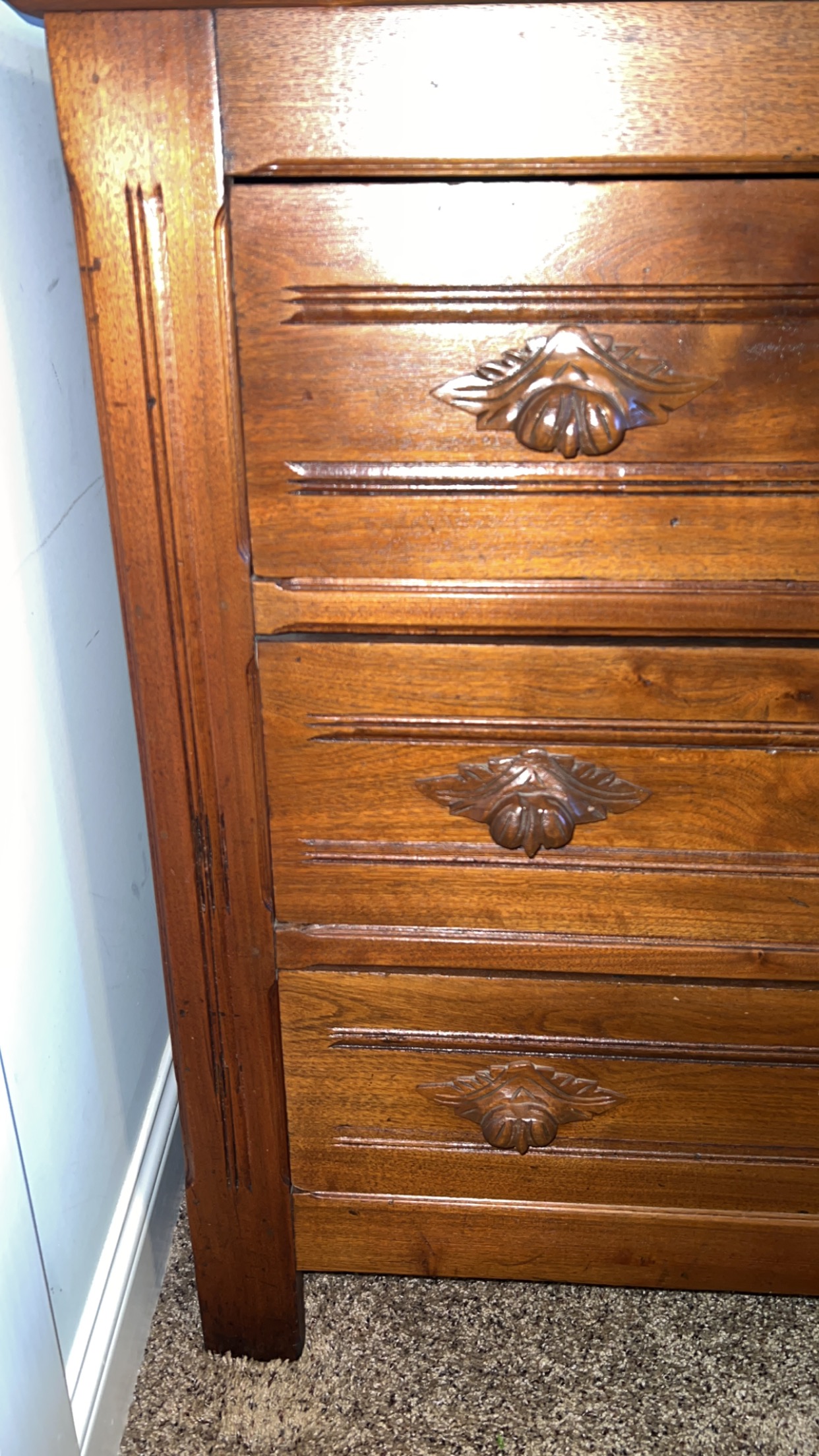 Acorn deals wood dresser