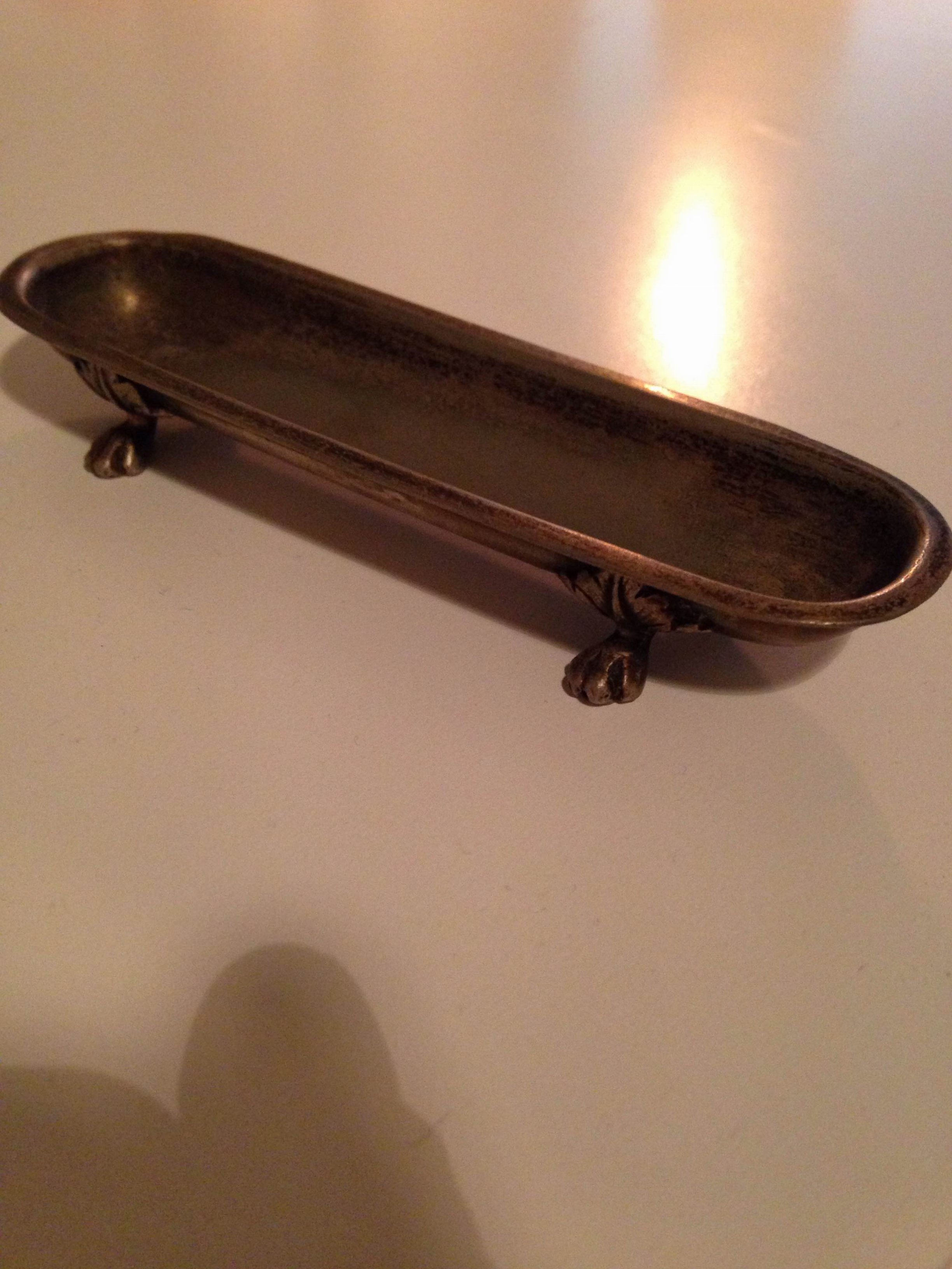 Silver ASH TRAY (?) with scroll / bath-type legs | Antiques Board