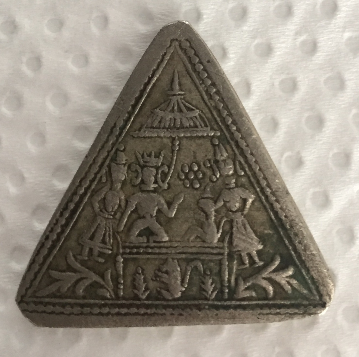 Triangle coin Antiques Board