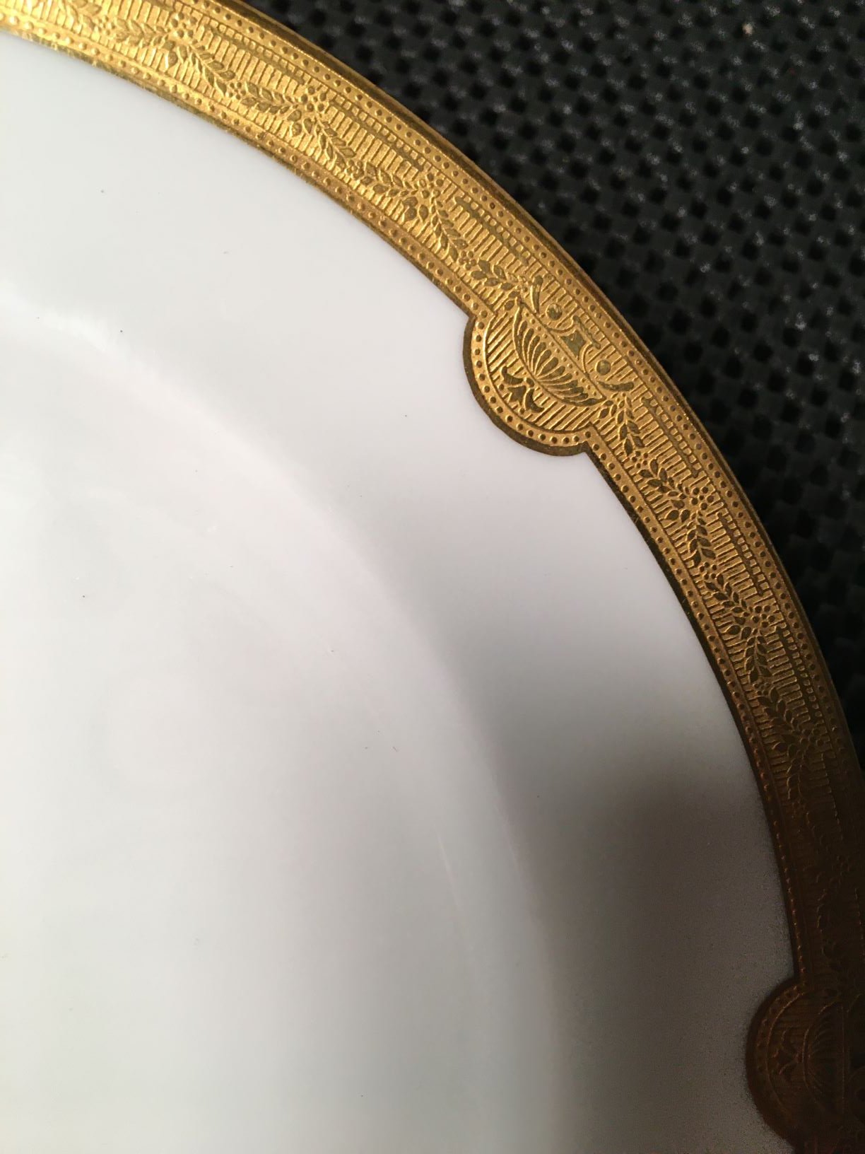 Need help identifying pattern/age Royal Doulton/Tiffany NY plates ...