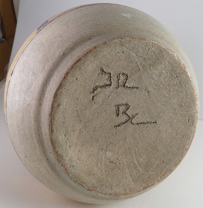 Incised_pottery_jug_2.JPG