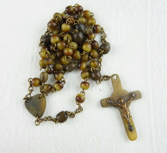 Irish Horn Rosary.png