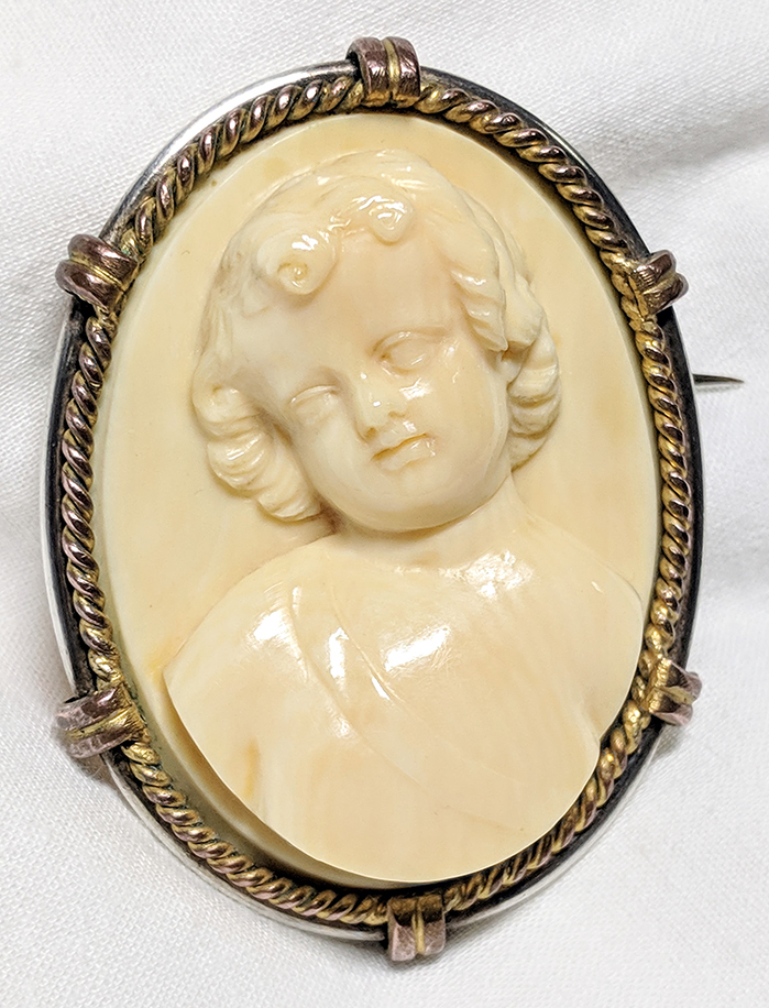 Ivory Putti 1 A sm.jpg