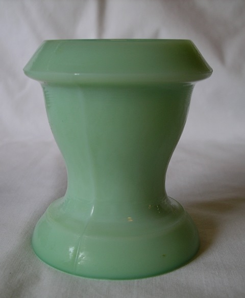 Jadeite Glass Whatsit 1.jpg