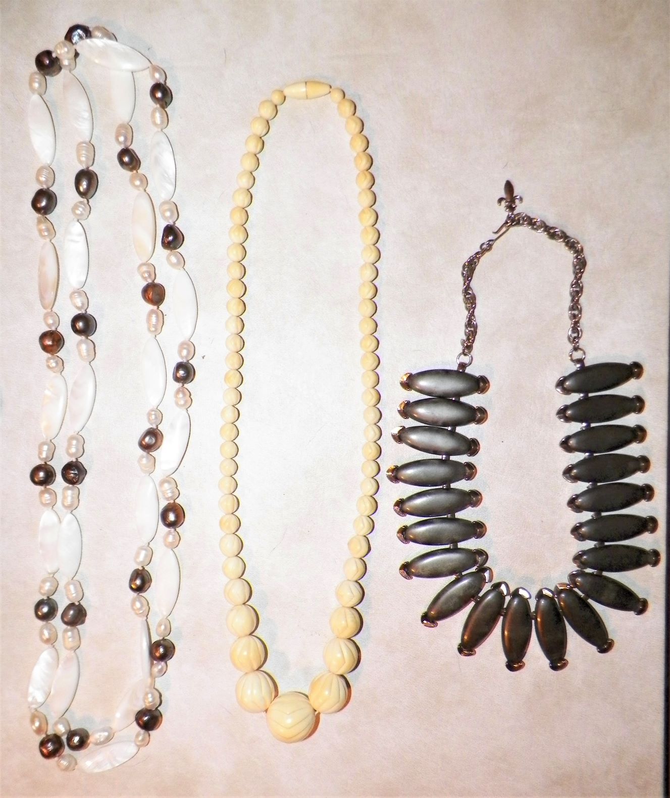 JEWELRY NECKLACE A GROUP 1AA BIG STONES CAA RESIZED.JPG